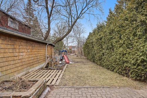 Cour - 262 Rue Laurier, Saint-Jean-Sur-Richelieu, QC - Outdoor