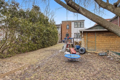 Cour - 262 Rue Laurier, Saint-Jean-Sur-Richelieu, QC - Outdoor