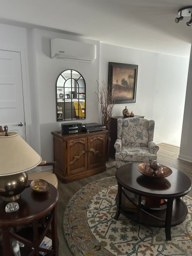 Living Room - 5-36 Rue Ste-Catherine, Beauharnois, QC - Indoor Photo Showing Living Room