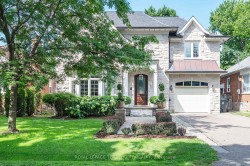 72 EAGLE Road  Toronto, ON M8Z 4J2