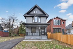 290 Chisholm Avenue Toronto, ON M4C 4W7