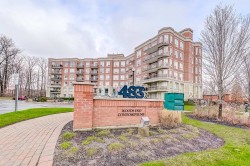 301-483 Faith Drive  Mississauga, ON L5R 0A1