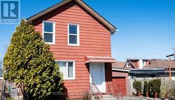 4593 PARK STREET Niagara Falls, ON L2E 2R2