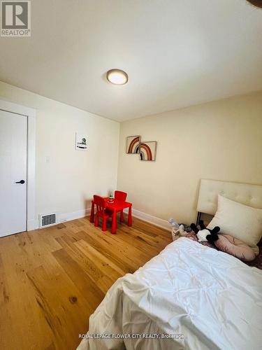 346 Wharncliffe Road, London South, ON - Indoor Photo Showing Bedroom