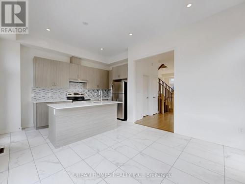 41 Gerussi Street, Vaughan, ON - Indoor Photo Showing Kitchen