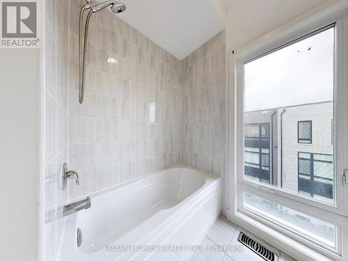 41 Gerussi Street, Vaughan, ON - Indoor Photo Showing Bathroom