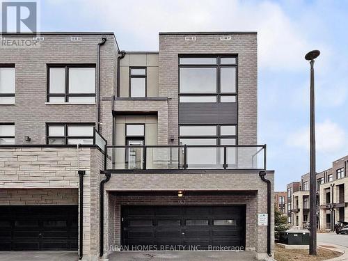 41 Gerussi Street, Vaughan, ON - Outdoor