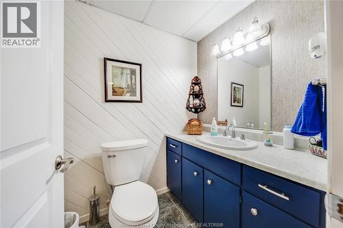 10682 Keating Crescent, Windsor, ON - Indoor Photo Showing Bathroom