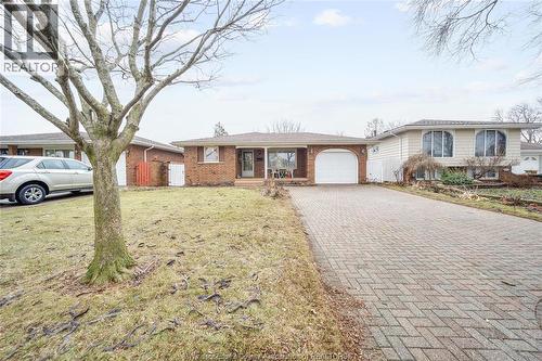 10682 Keating Crescent, Windsor, ON - Outdoor
