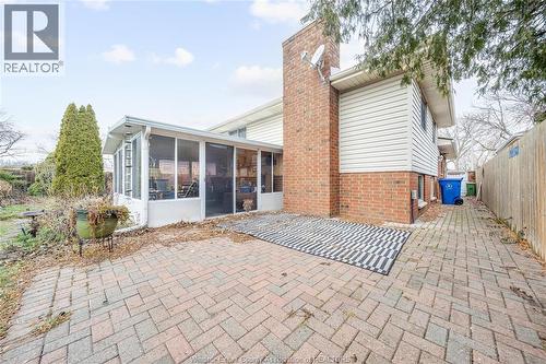 10682 Keating Crescent, Windsor, ON - Outdoor