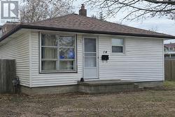 14 WHITING AVENUE Oshawa (Lakeview), ON L1H 3T3
