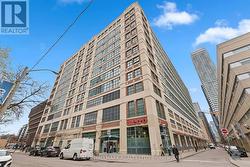 404 - 135 DALHOUSIE STREET Toronto, ON M5B 2S1