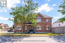 35 ELLIOTTGLEN DRIVE Ajax, ON L1Z 0H1