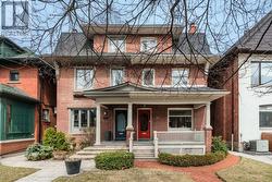 116 ROXBOROUGH STREET W Toronto, ON M5R 1V1