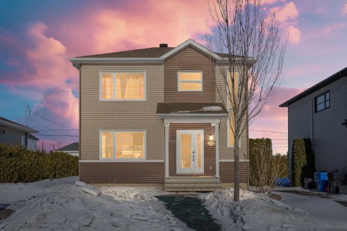 212 Rue Beauchesne  Québec (Beauport), QC G1B 0N1