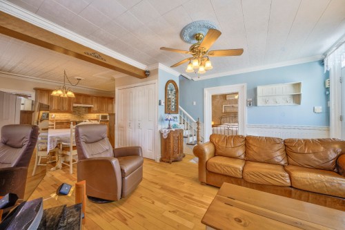 Salon - 199 Rue Principale, Saint-Alexis, QC - Indoor Photo Showing Living Room