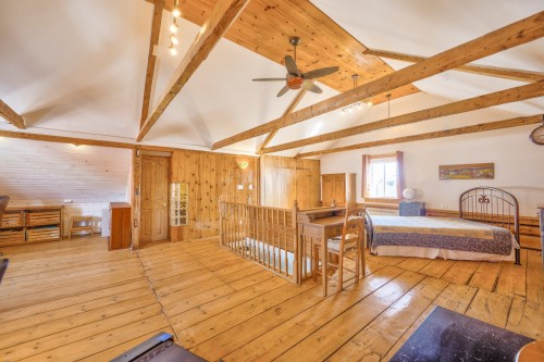 Salle familiale - 199 Rue Principale, Saint-Alexis, QC - Indoor Photo Showing Other Room