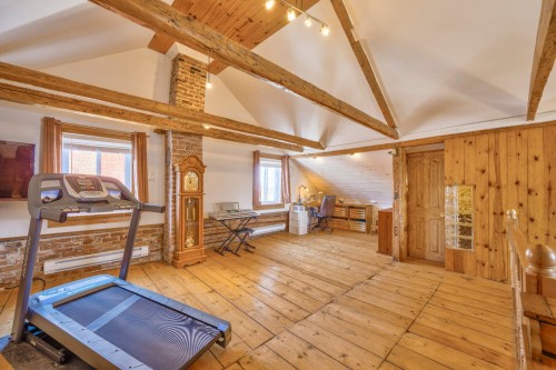 Salle familiale - 199 Rue Principale, Saint-Alexis, QC - Indoor Photo Showing Other Room