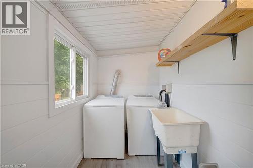 115 West Main Street, Welland, ON - Indoor Photo Showing Laundry Room
