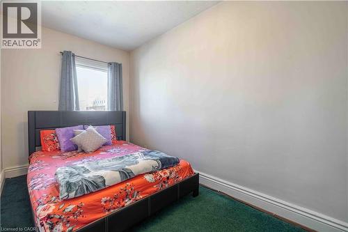 20 Milton Avenue, Hamilton, ON - Indoor Photo Showing Bedroom