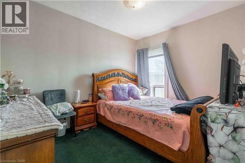 20 Milton Avenue, Hamilton, ON - Indoor Photo Showing Bedroom