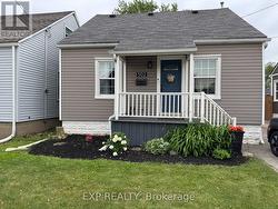 502 BRITANNIA AVENUE  Hamilton (Normanhurst), ON L8H 1Z6