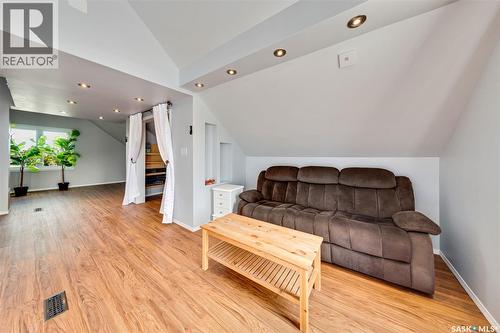 518 12Th Street E, Saskatoon, SK - Indoor Photo Showing Other Room