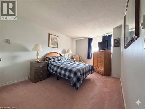1415 Ghent Avenue Unit# 705, Burlington, ON - Indoor Photo Showing Bedroom