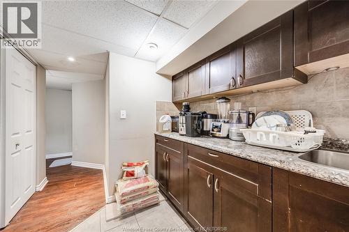 2340 George Avenue, Windsor, ON - Indoor Photo Showing Kitchen