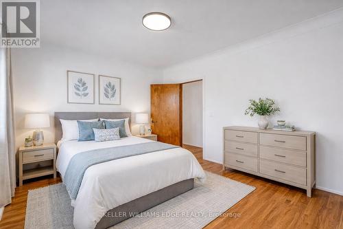 23 Clifford Street, Hamilton, ON - Indoor Photo Showing Bedroom