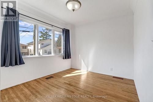 23 Clifford Street, Hamilton, ON - Indoor Photo Showing Other Room