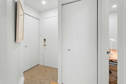 Hall d'entrée/Vestibule - 223-129 Rue Cuttle, Mont-Tremblant, QC - Indoor Photo Showing Other Room