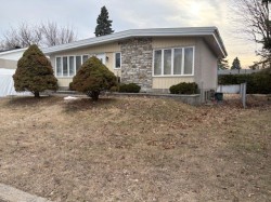 7470 Rue Marisa  Brossard, QC J4Y 1J5