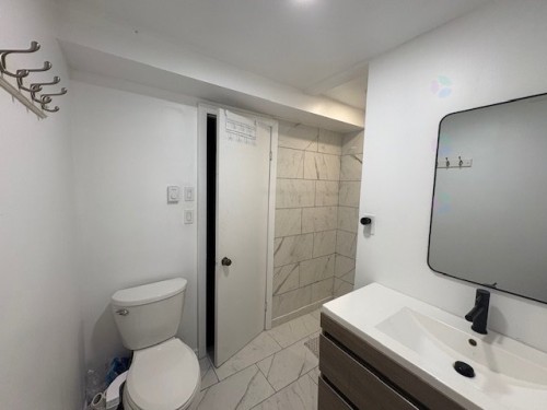 Salle de bains - 7470 Rue Marisa, Brossard, QC - Indoor Photo Showing Bathroom