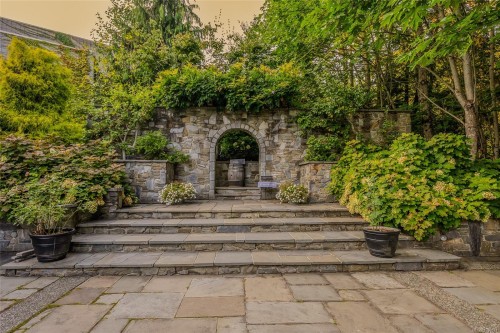 6552 North Rd, Duncan, BC 