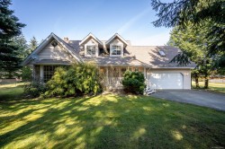 6104 Ledingham Rd Courtenay, BC V9J 1M9