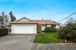 1255 Galerno Rd Campbell River, BC V9W 1J7