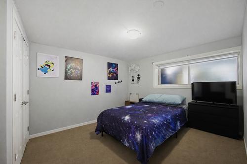 2768 Valleyview Drive, Kamloops, BC - Indoor Photo Showing Bedroom