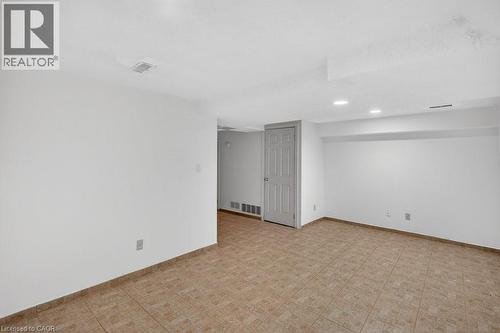 86 Rita Avenue, Hamilton, ON - Indoor Photo Showing Other Room