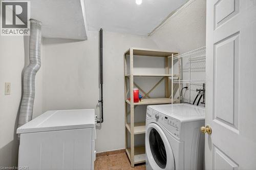 86 Rita Avenue, Hamilton, ON - Indoor Photo Showing Laundry Room