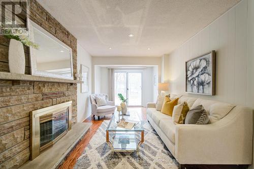 1111 Deer Run, Mississauga, ON - Indoor Photo Showing Living Room With Fireplace