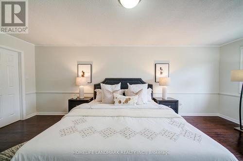 1111 Deer Run, Mississauga, ON - Indoor Photo Showing Bedroom