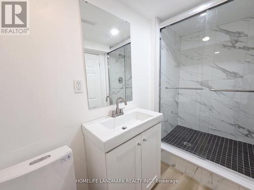 2764 Willowmore Way, Mississauga, ON - Indoor Photo Showing Bathroom