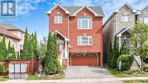 247 KNAPTON DRIVE  Newmarket, ON L3X 3B7