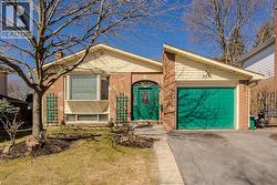 2074 MOUNTAIN GROVE Avenue  Burlington, ON L7P 2H9