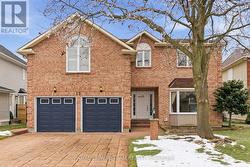 15 WELLFLEET CRESCENT Ottawa, ON K2J 2Y3