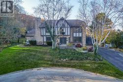 40 PARKWOOD ROAD  Grimsby, ON L3M 4K9