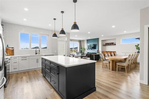 23 Murano Cove, Steinbach, MB - Indoor