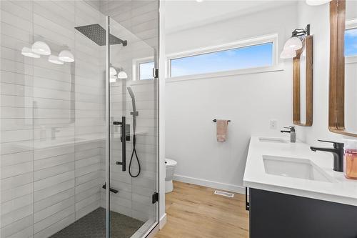 23 Murano Cove, Steinbach, MB - Indoor Photo Showing Bathroom