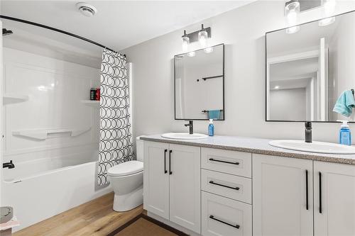 23 Murano Cove, Steinbach, MB - Indoor Photo Showing Bathroom